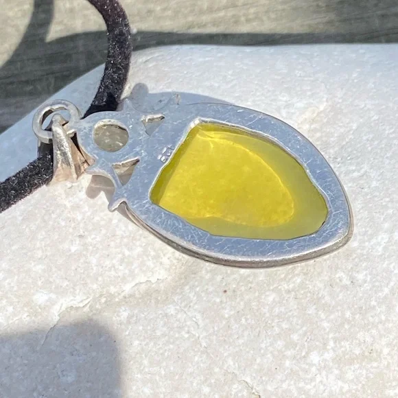 SOLD💲Citrine & glass .925 Sterling Silver triple moon goddess necklace on velvet - Picture 5 of 8